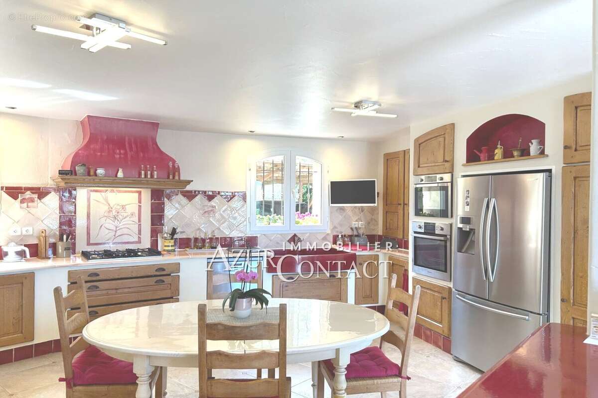 Maison à MOUANS-SARTOUX