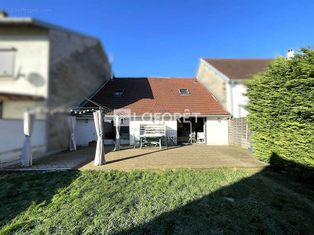 Maison à LONS-LE-SAUNIER