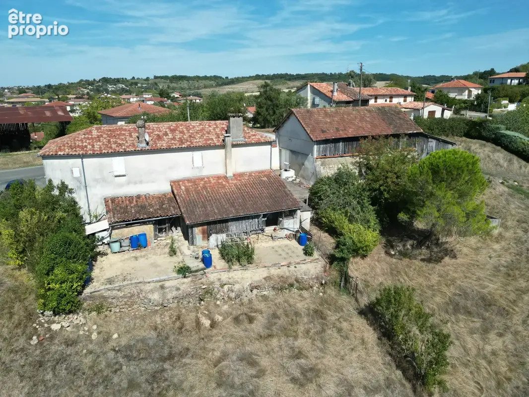 Maison de 138 m2 avec garage et jardin et une grange indépendante - photo 7