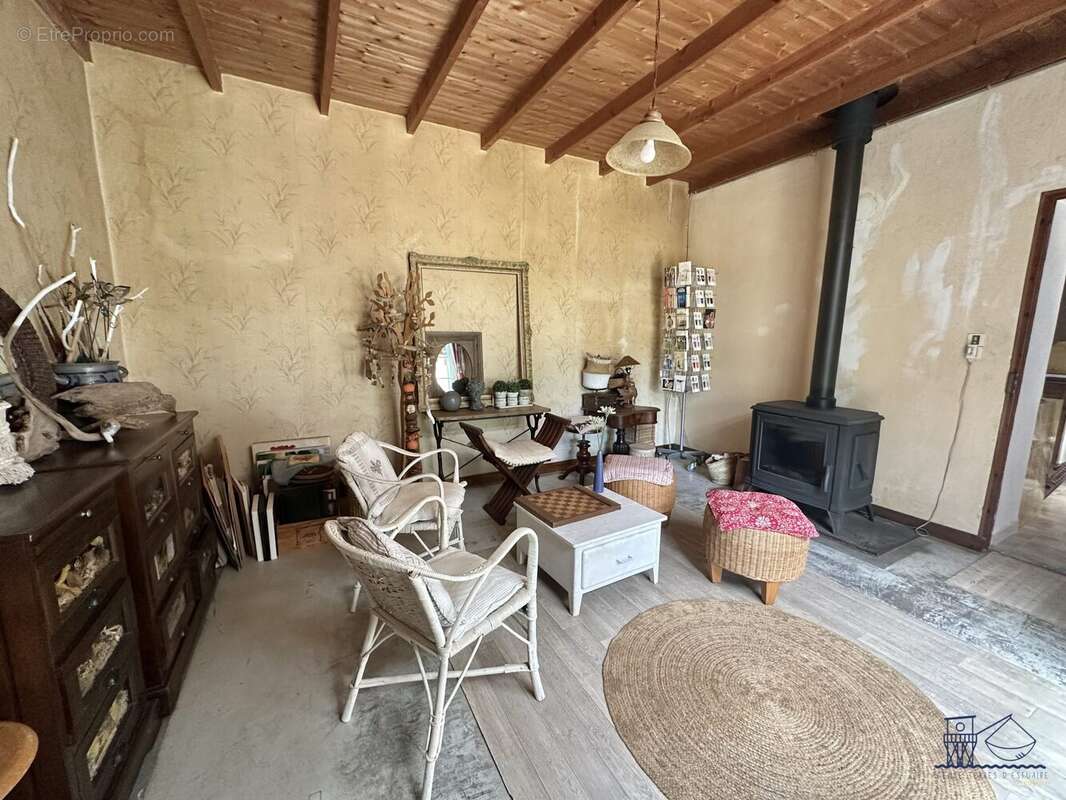 Maison 101 m² à Boutenac-Touvent  - photo 4