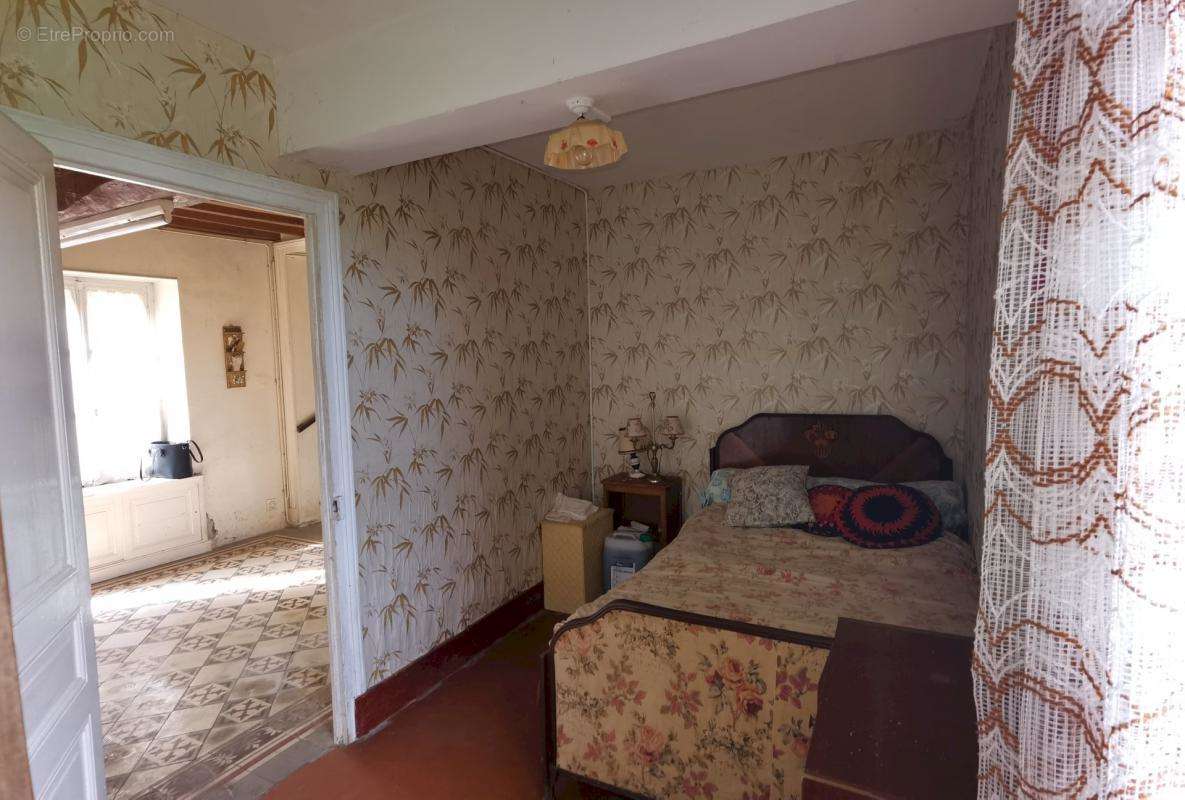 Maison à BRINON-SUR-BEUVRON