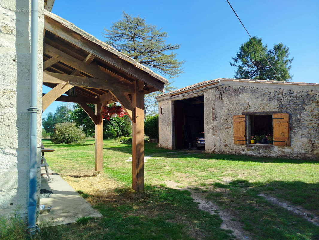 Maison à SOUSSAC
