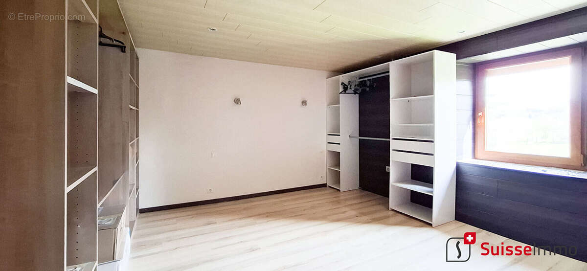 Maison 180 m2 + gîte 130 m2- 8 chambres - terrain 1996 m2 - photo 8