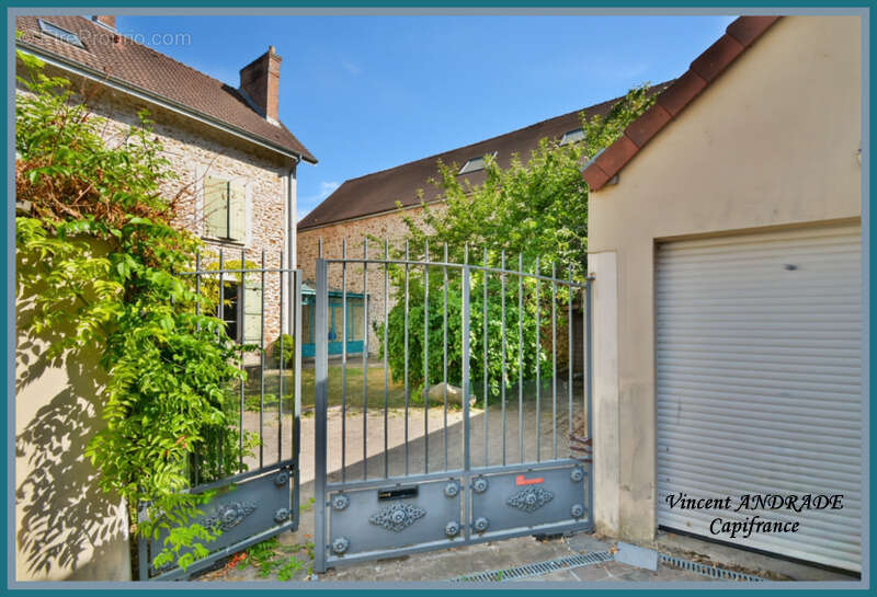 Maison à CHEPTAINVILLE