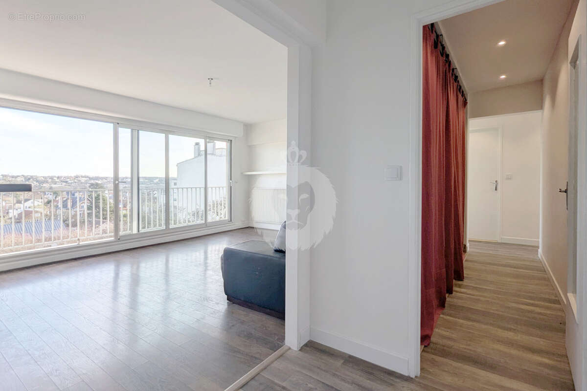 Appartement à SAINT-MAUR-DES-FOSSES