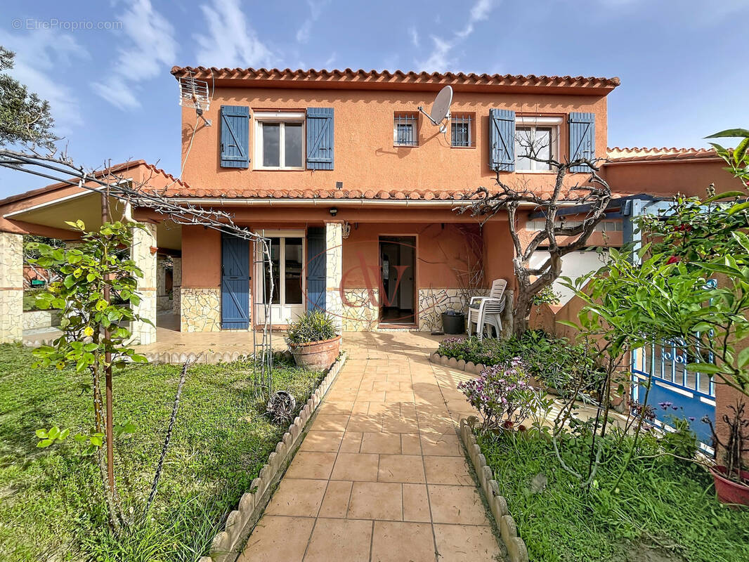 Maison à MONTESCOT