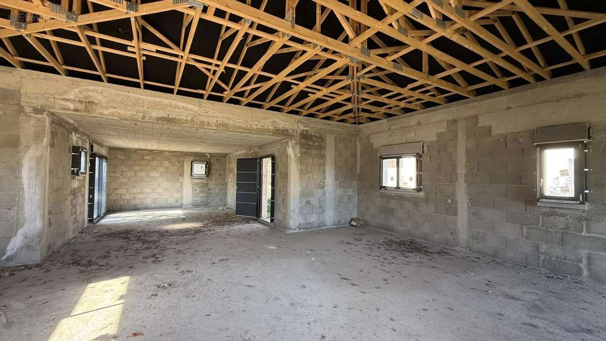 Maison à SANTA-LUCIA-DI-MORIANI