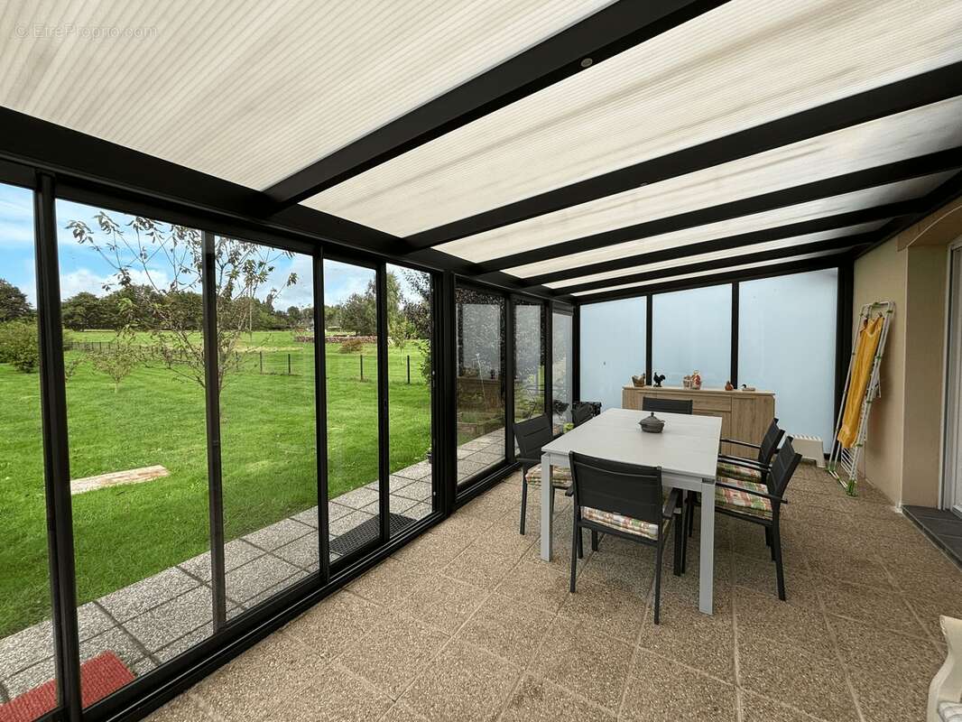 Maison 194 m² à Neuville-Lez-Beaulieu  - photo 118