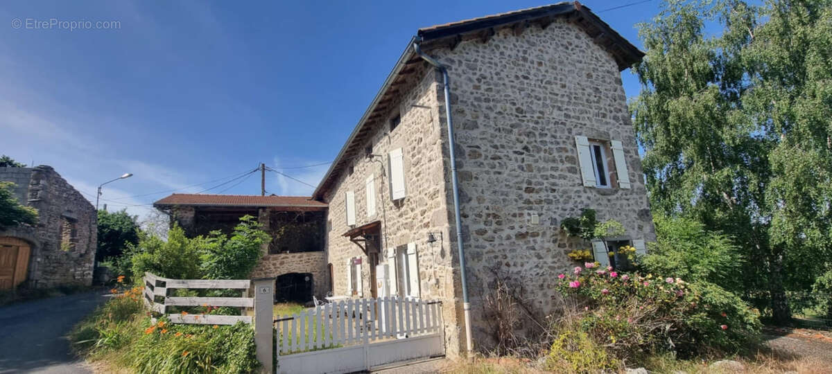 Maison à BELLEVUE-LA-MONTAGNE