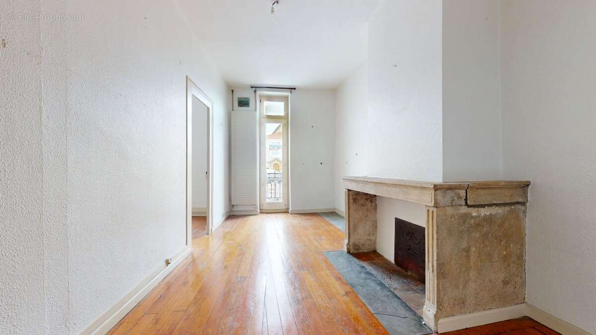 Appartement à SAINTE-FOY-LES-LYON