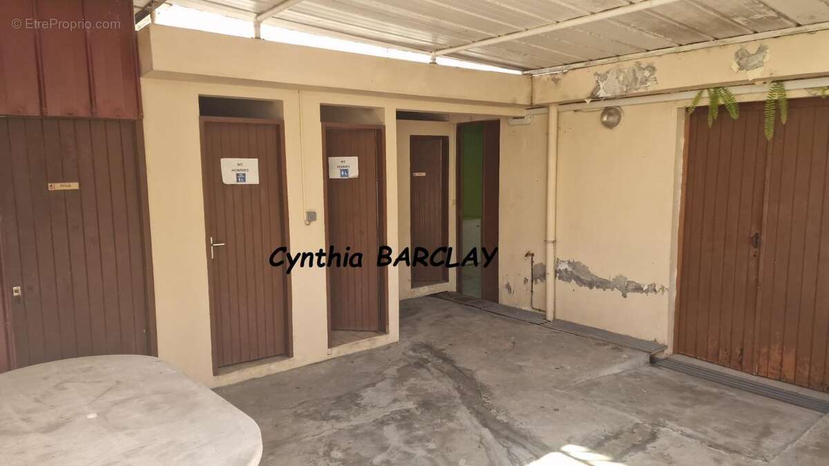 Commerce à RIVIERE-SALEE