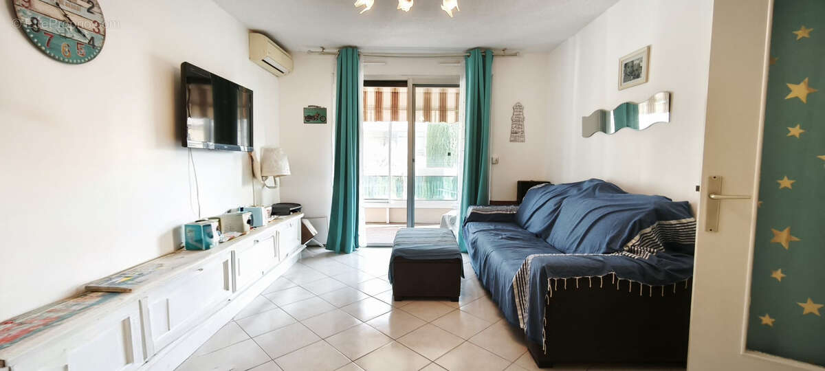 2p frejus plage / terrasse 17m2 / cave / possibilite garage - photo 2