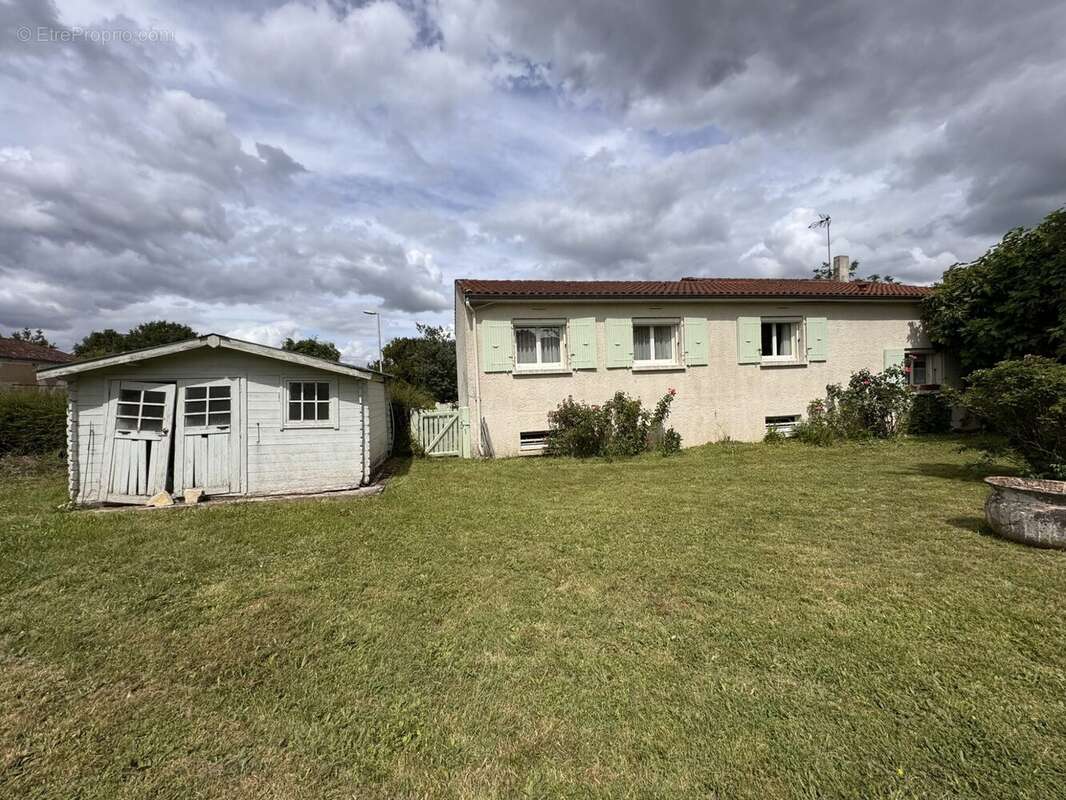 Maison 220 m² à Fontcouverte  - photo 3