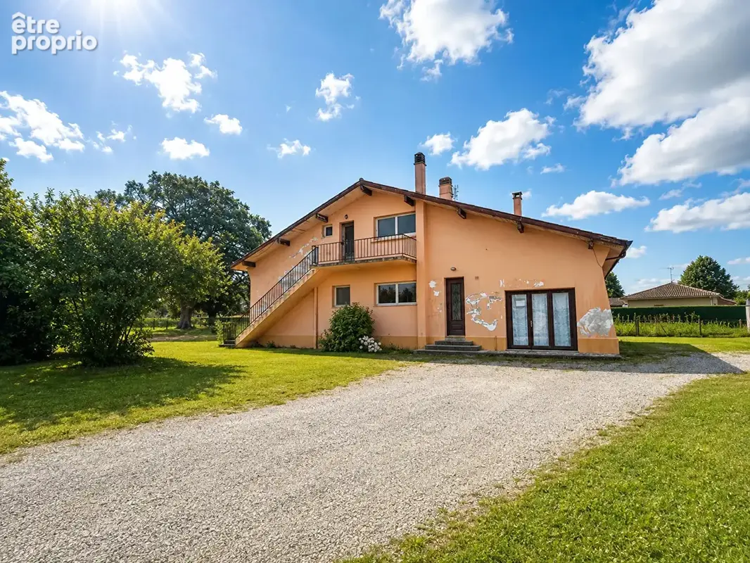 Tosse ? 2 logements, 1 359 m² de terrain, un fort potentiel. - photo 3