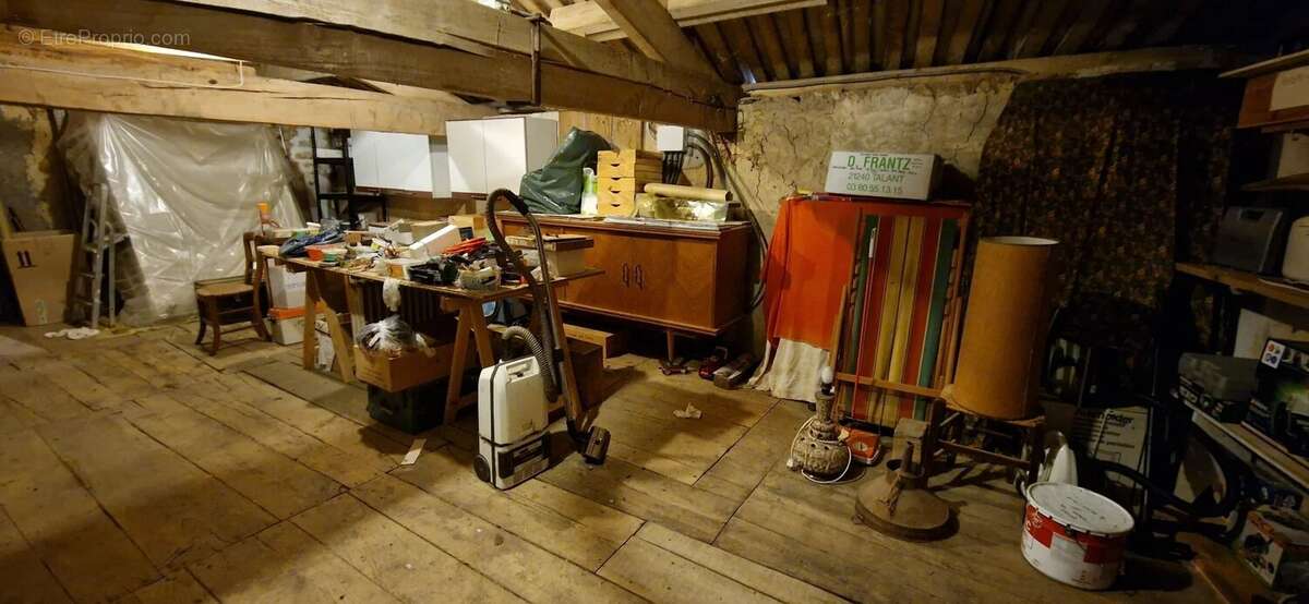 Maison de caractère avec grande grange/garage et plus de 1600m2 de terrain attenant - photo 43