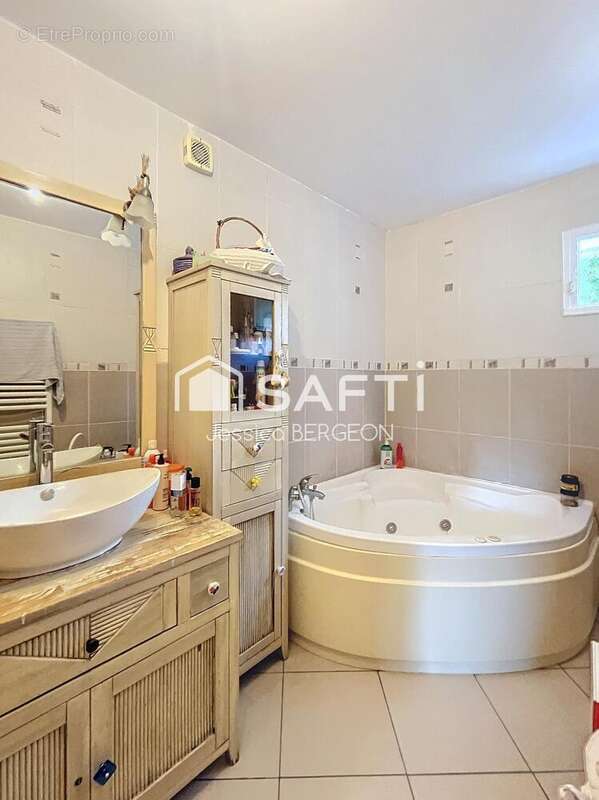 Photo 3 - Maison à ARTIGUES-PRES-BORDEAUX