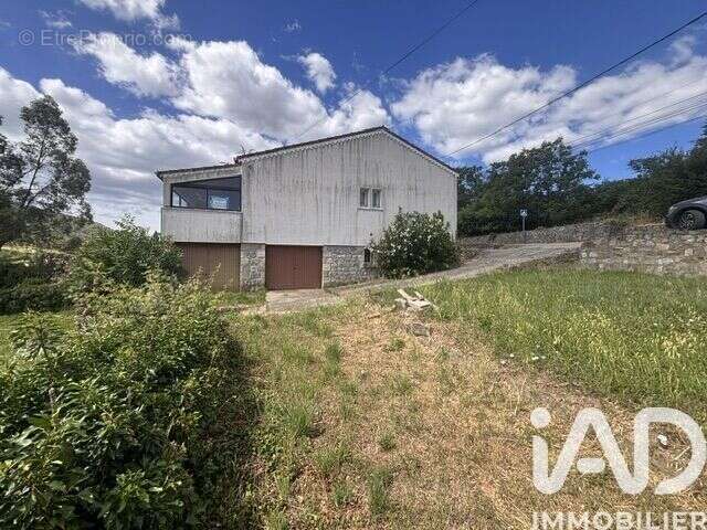 Maison 92 m² à Vesseaux  - photo 8