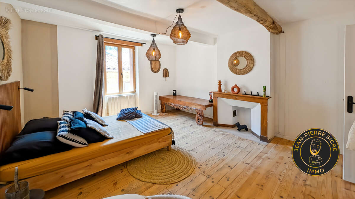 Cintegabelle : Maison de Ville Rénovée, Vendue Meublée avec Dépendance et Jacuzzi ! - photo 9