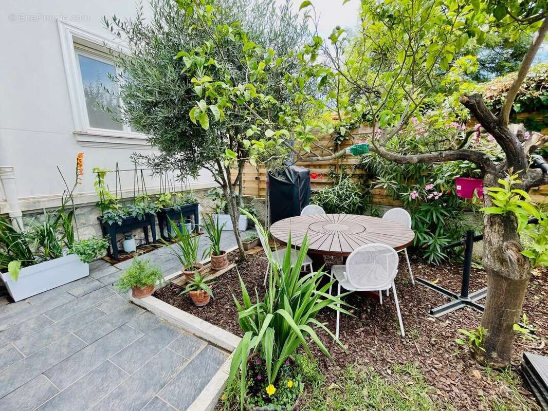 Appartement à ROQUEBRUNE-CAP-MARTIN