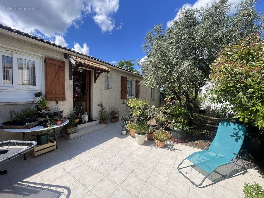 Maison à BESSAN