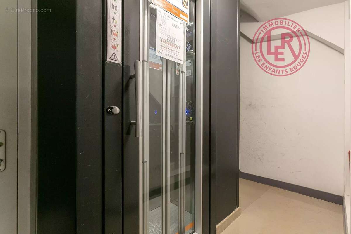 Appartement à PARIS-2E