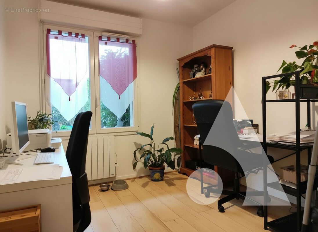 Appartement à CORBEIL-ESSONNES