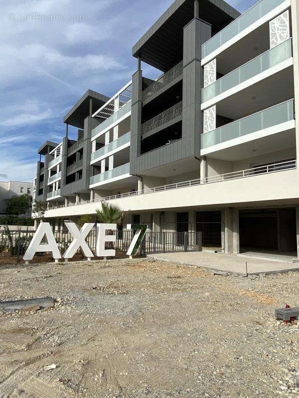 Commerce à BOURG-LES-VALENCE