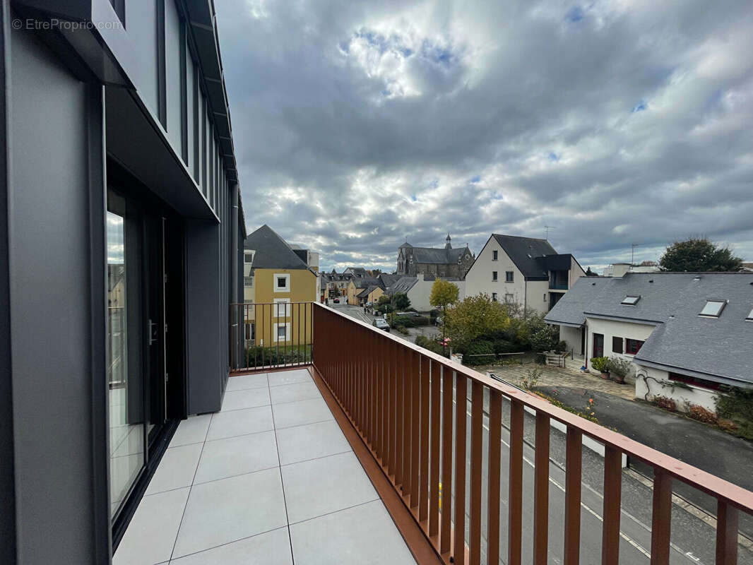 Appartement à LA MEZIERE