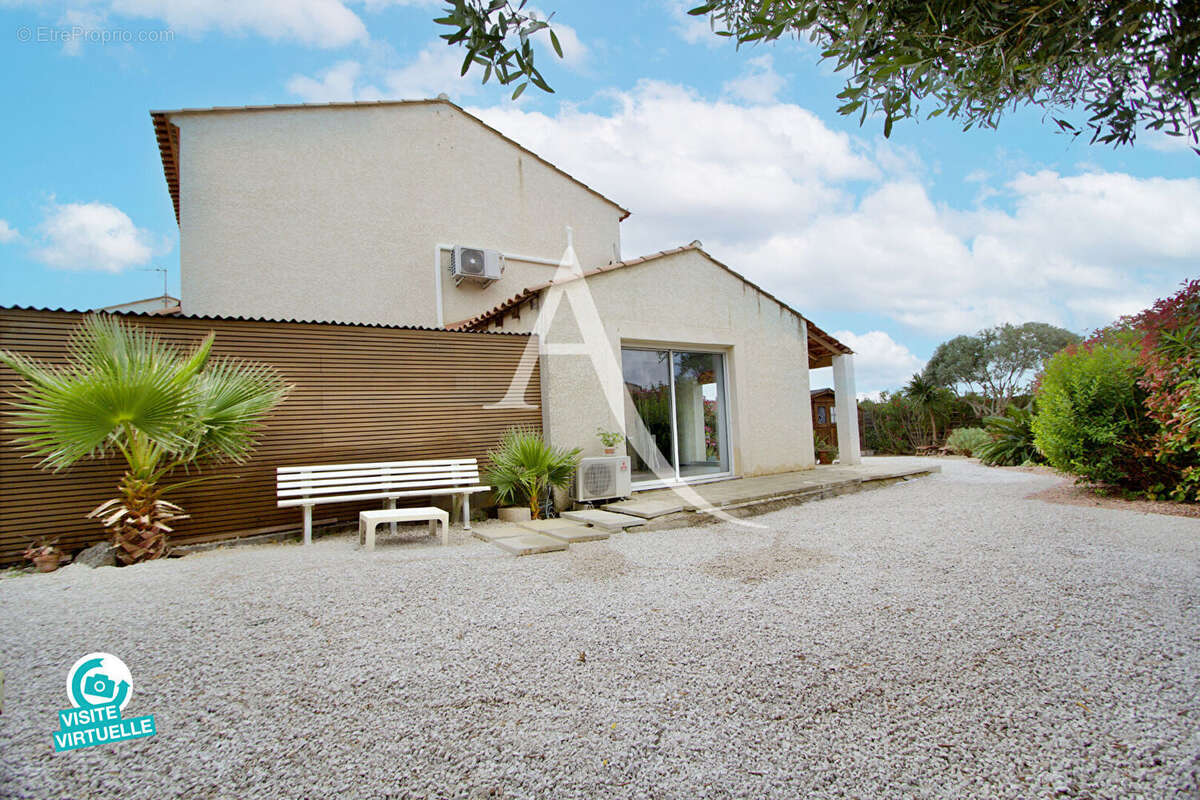 Maison à VIC-LA-GARDIOLE