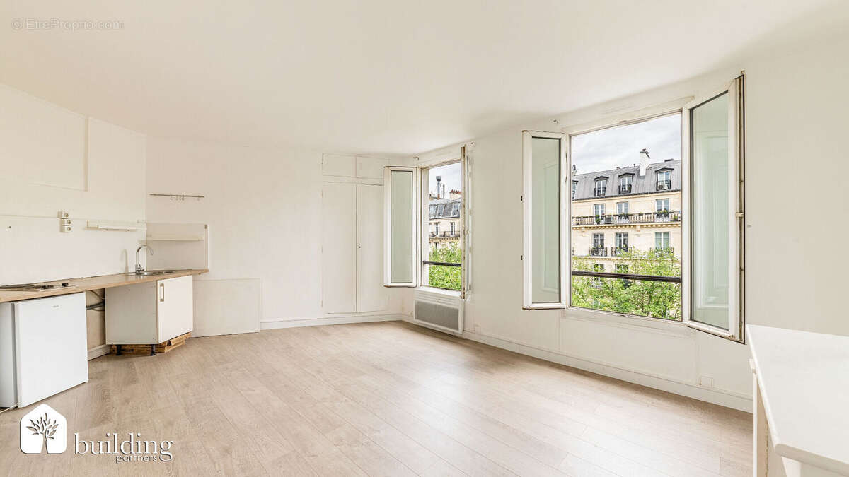 Paris 17e Wagram / Ternes - Appartement studio de 26 m² lumineux - photo 4