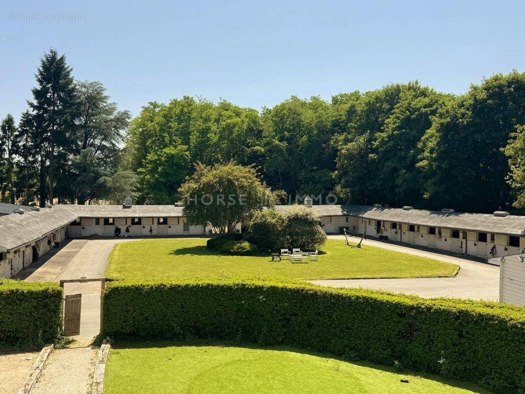 Maison à FONTAINEBLEAU