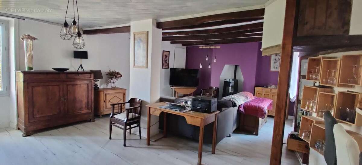 Maison à ALLASSAC