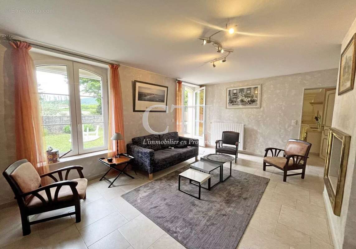 Maison à VAISON-LA-ROMAINE