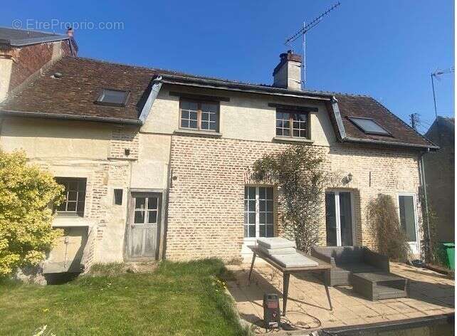 49314493e.jpg - Maison à MERU