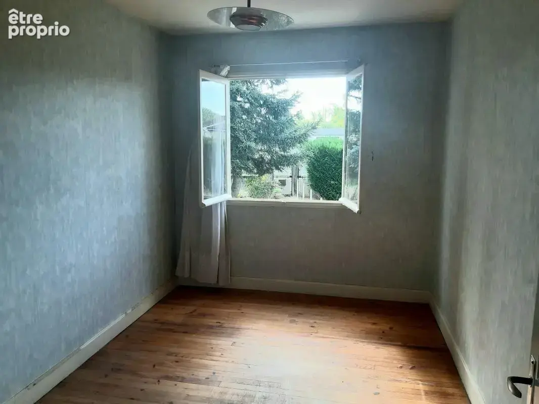 Maison 5 pièces 85 m² à vendre à Puy-Guillaume (63290) - photo 8