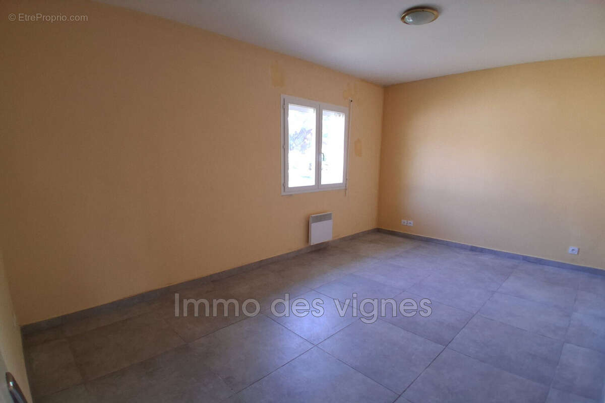 Maison à AMBARES-ET-LAGRAVE