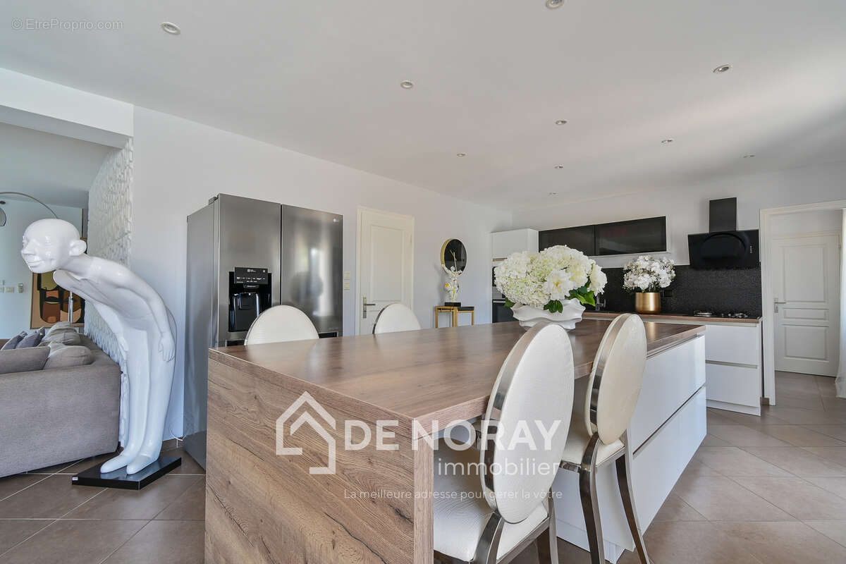 Maison à vendre Joué-lès-Tours 6 chambres 173m2 piscine - photo 3