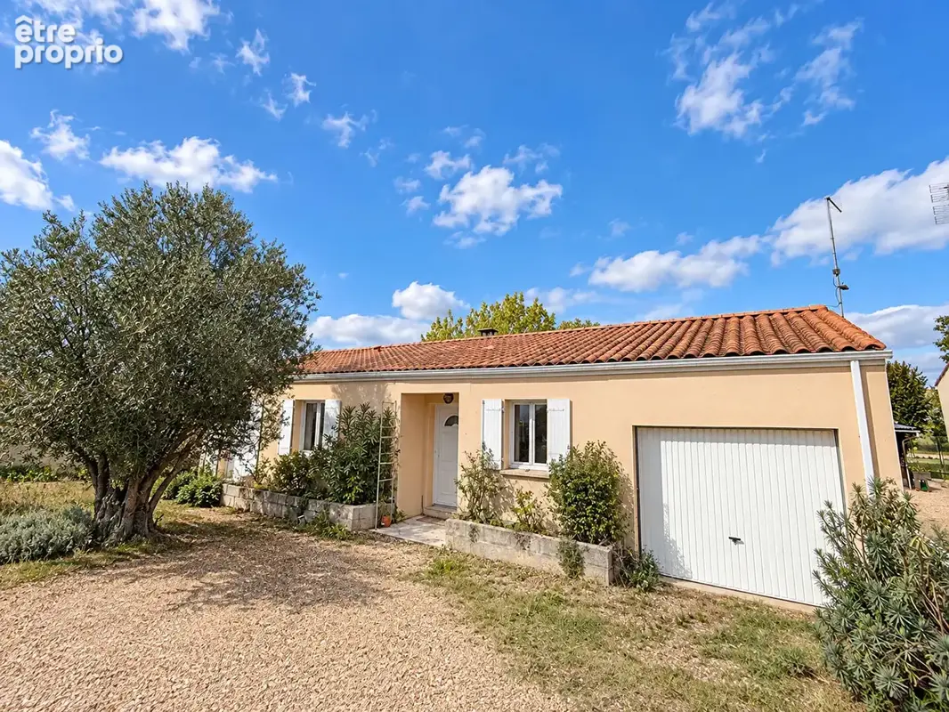 Maison de plain-pied avec véranda, suite parentale et garage à montils - photo 1