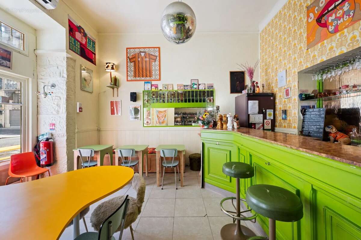 À vendre – bar à vin avec cuisine – port de nice - photo 2