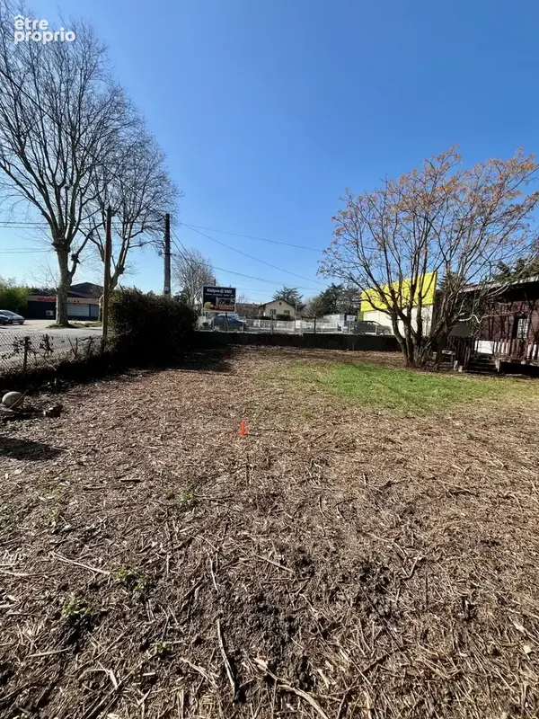 Vaugneray limite Grézieu-La-Varenne, Route de Bordeaux - Terrain de 441m2 plat et arboré. - photo 3