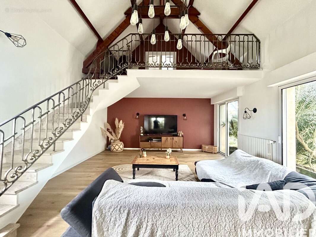 Maison 228 m² à Montjean-Sur-Loire  - photo 5