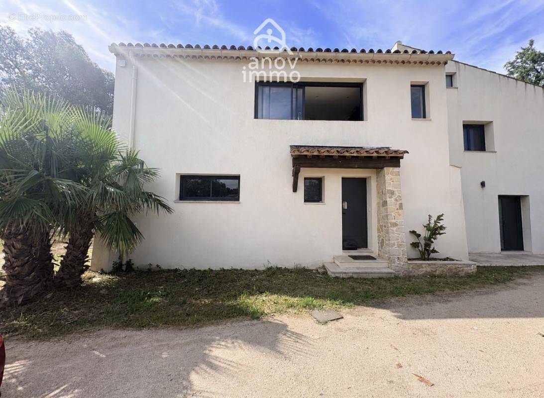 Maison à LA CADIERE-D'AZUR