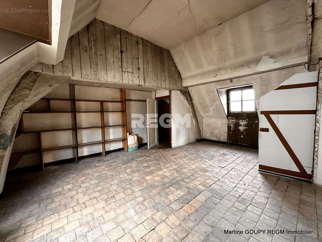ORLEANS (45)   Centre / Cathédrale   Foncier sur 3 niveaux 360 m2 /sol - Investisseurs - photo 32