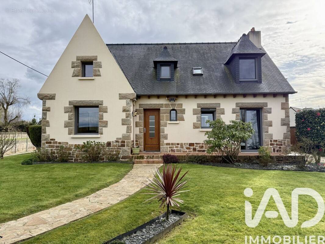 Photo 1 - Maison à LAMBALLE