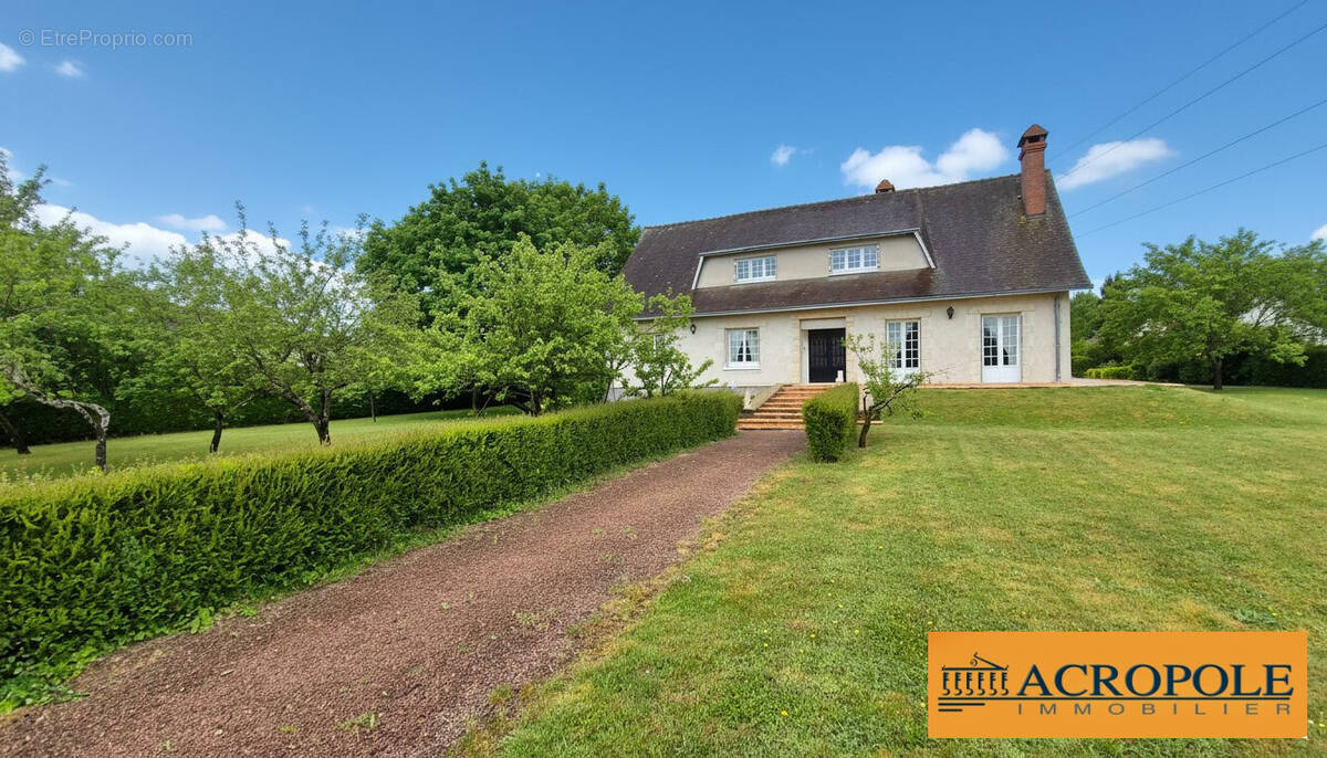 Maison à AUBIGNY-SUR-NERE