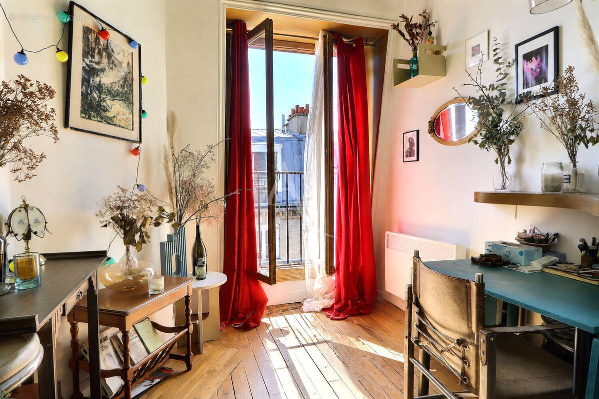 Appartement à PARIS-20E