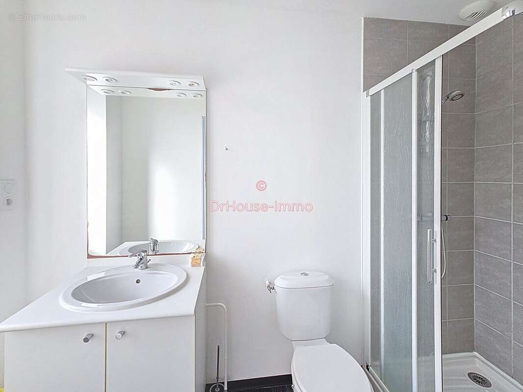 Maison 85 m² à Fougeres  - photo 17