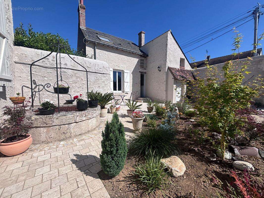 Ensemble de deux Maisons Saint Denis sur Loire 7 pièce(s) 179 m2 - photo 3
