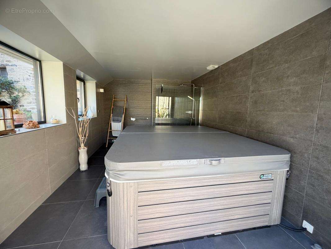 Maison à SAINT-RENAN