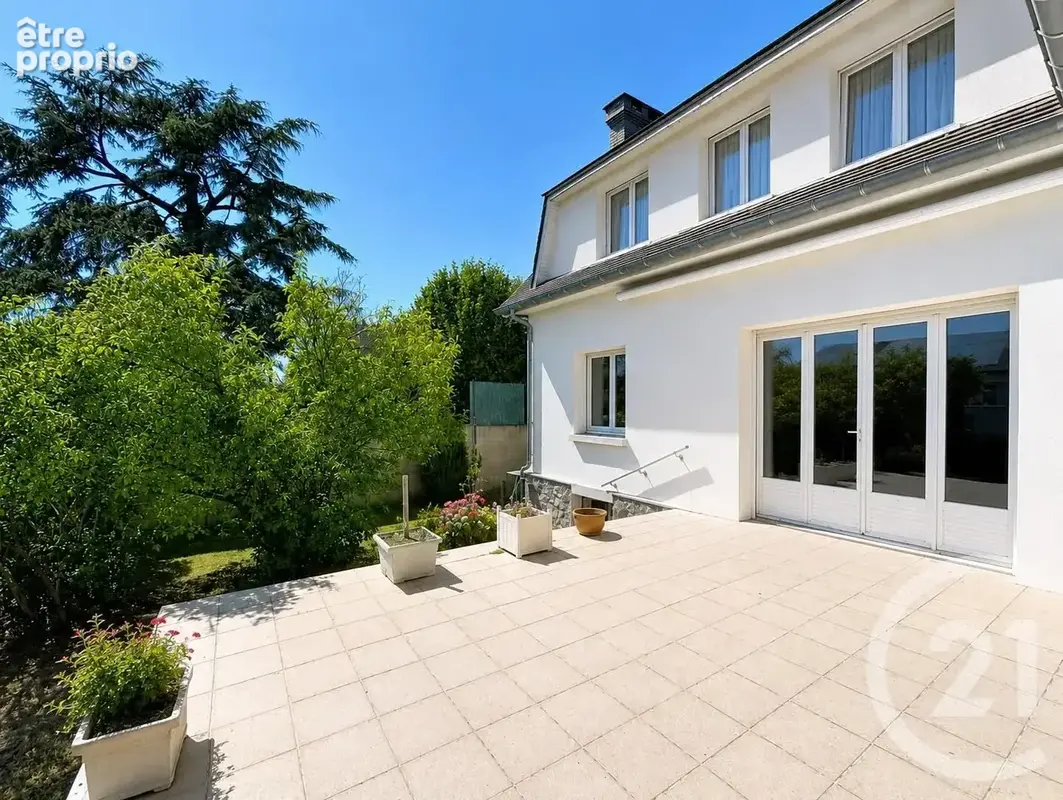 Maison 8 pièces 262 m² à vendre à Rambouillet (78120) - photo 2